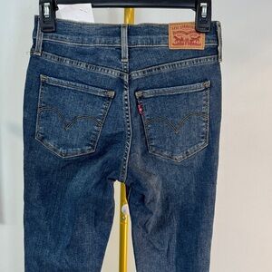 Levi's 720 high rise super skinny Women's Denim Jeans NEW 26
